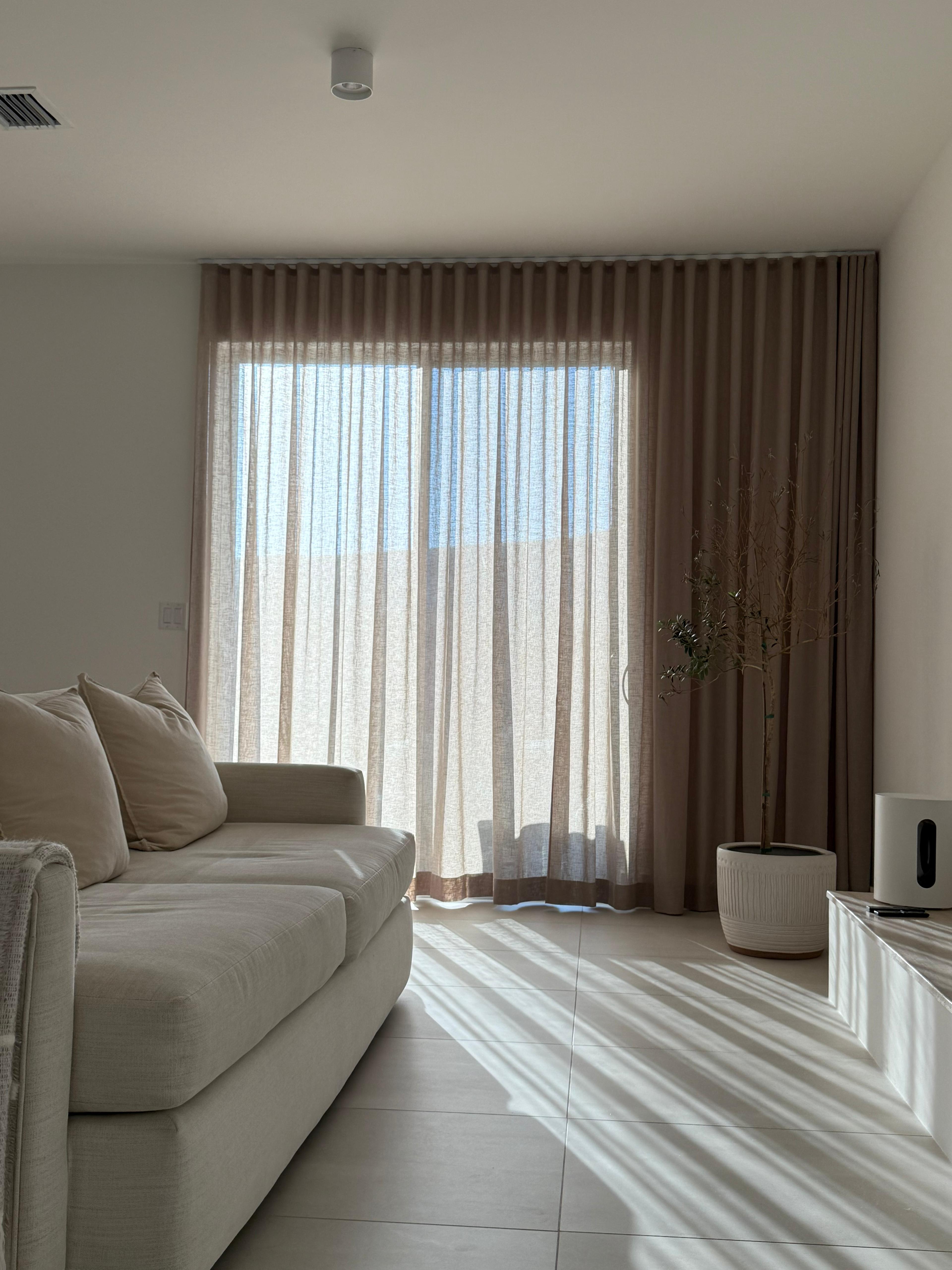 Drapery installation — St. Petersburg, Tampa Bay